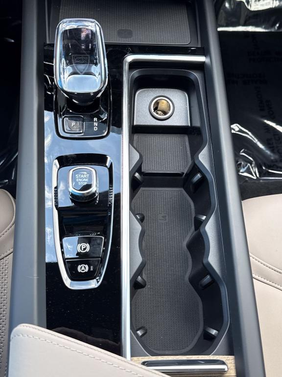 صورة مصغرة 29 لـ 2026 Volvo XC60 B5 PLUS