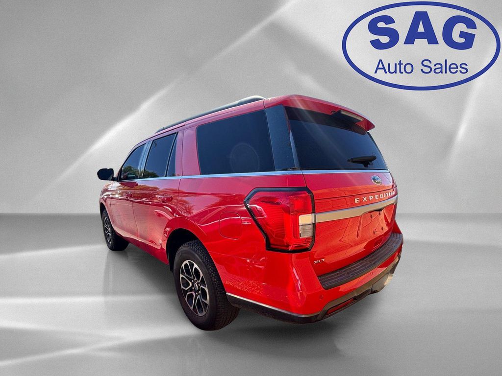 صورة 4 لـ 2023 FORD EXPEDITION XLT
