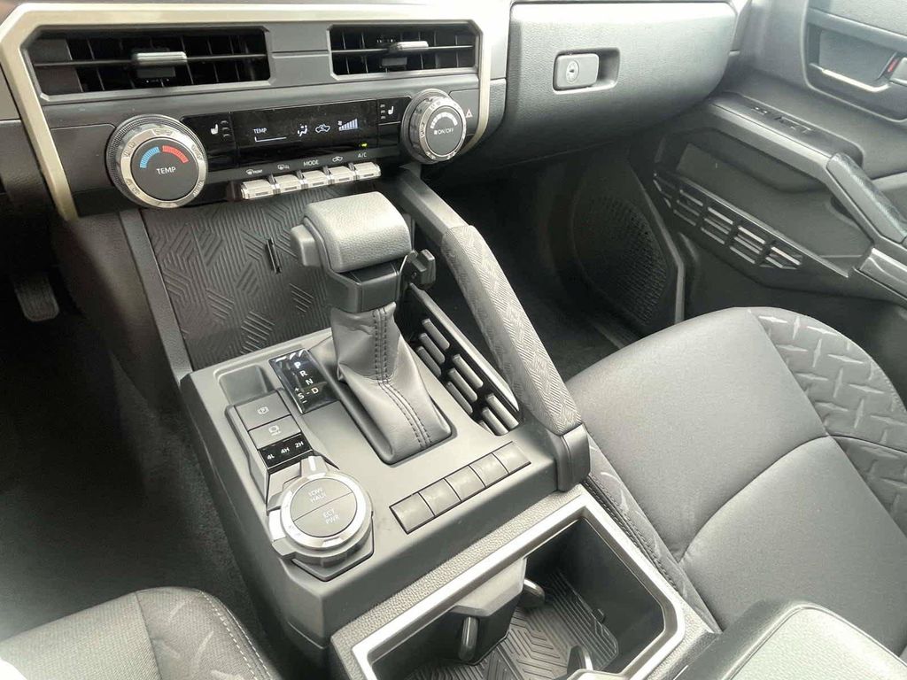 2026 Toyota TACOMA SR5 缩略图 26