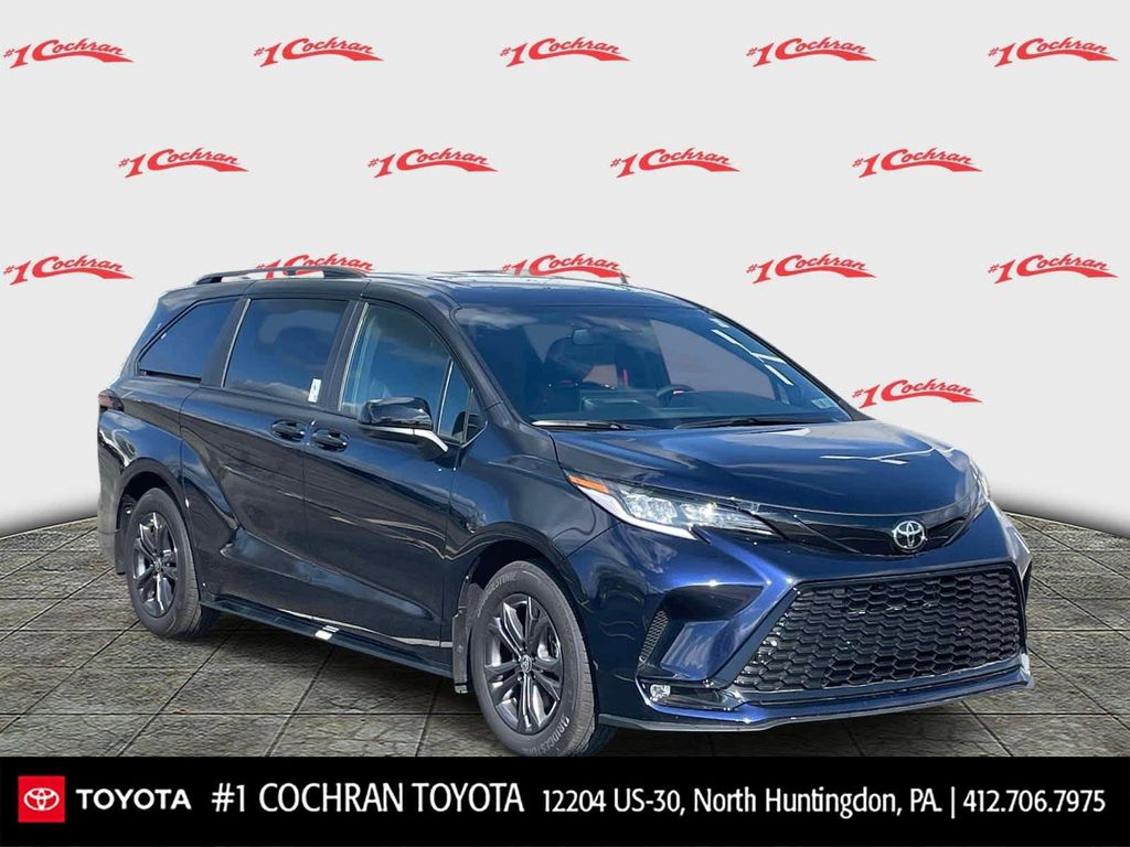 New 2026 Toyota Sienna XSE 7 Passenger