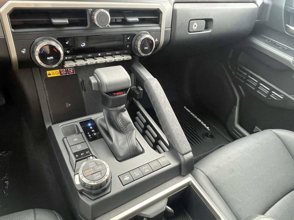 2026 Toyota TACOMA HYBRID TRD OFF ROAD — фото 26