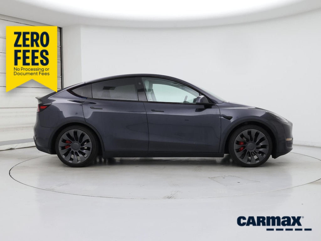 TESLA MODEL Y PERFORMANCE - 9