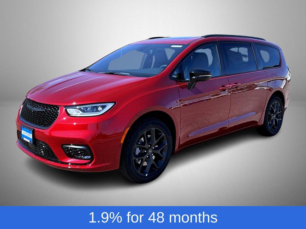 New 2026 Chrysler Pacifica Limited