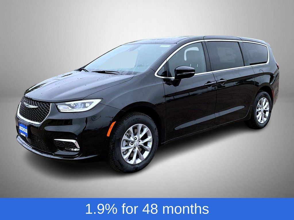 New 2026 Chrysler Pacifica Limited