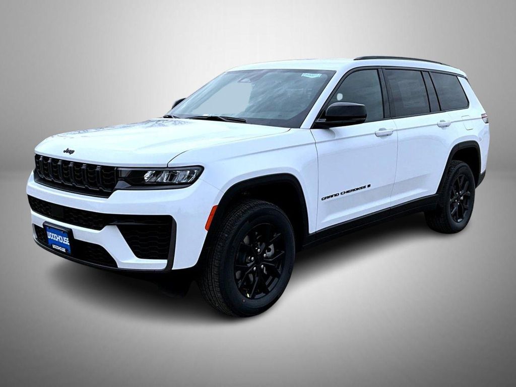 New 2026 Jeep Grand Cherokee L Altitude