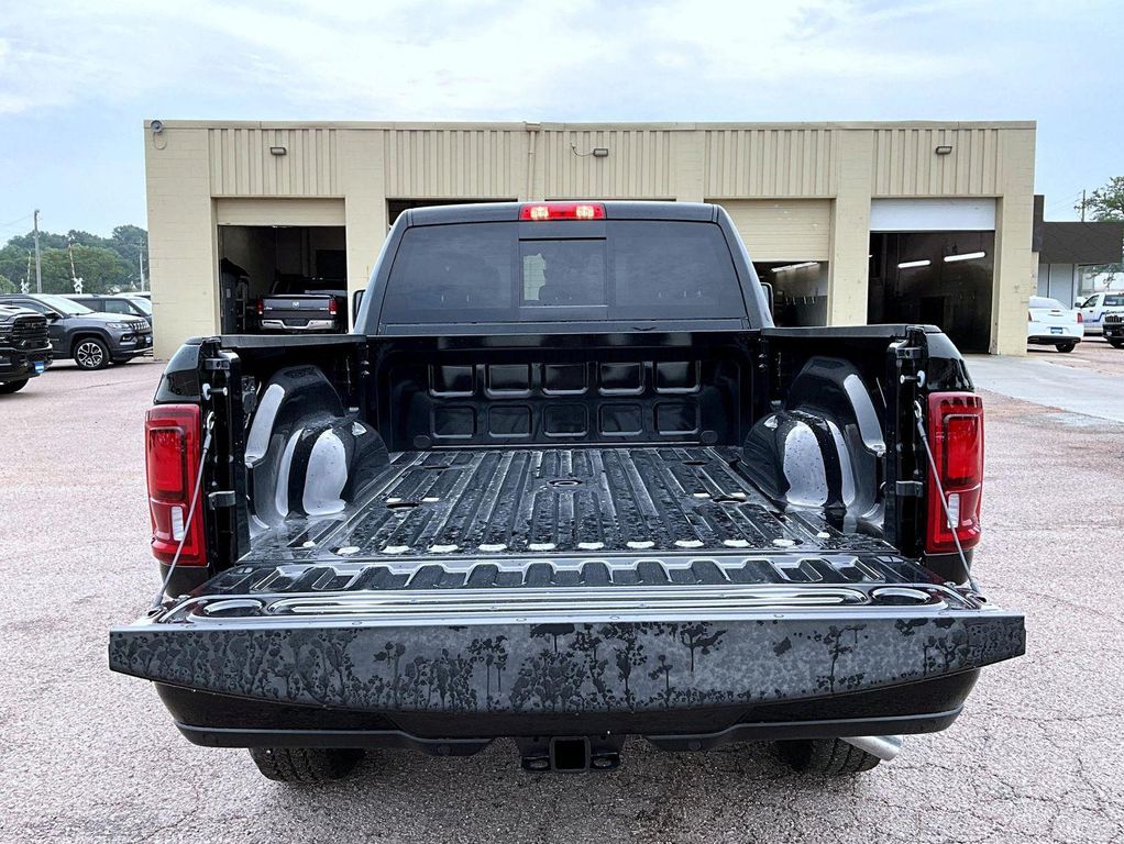صورة مصغرة 9 لـ 2026 RAM 2500 LARAMIE CREW CAB 4X4 6'4' BOX
