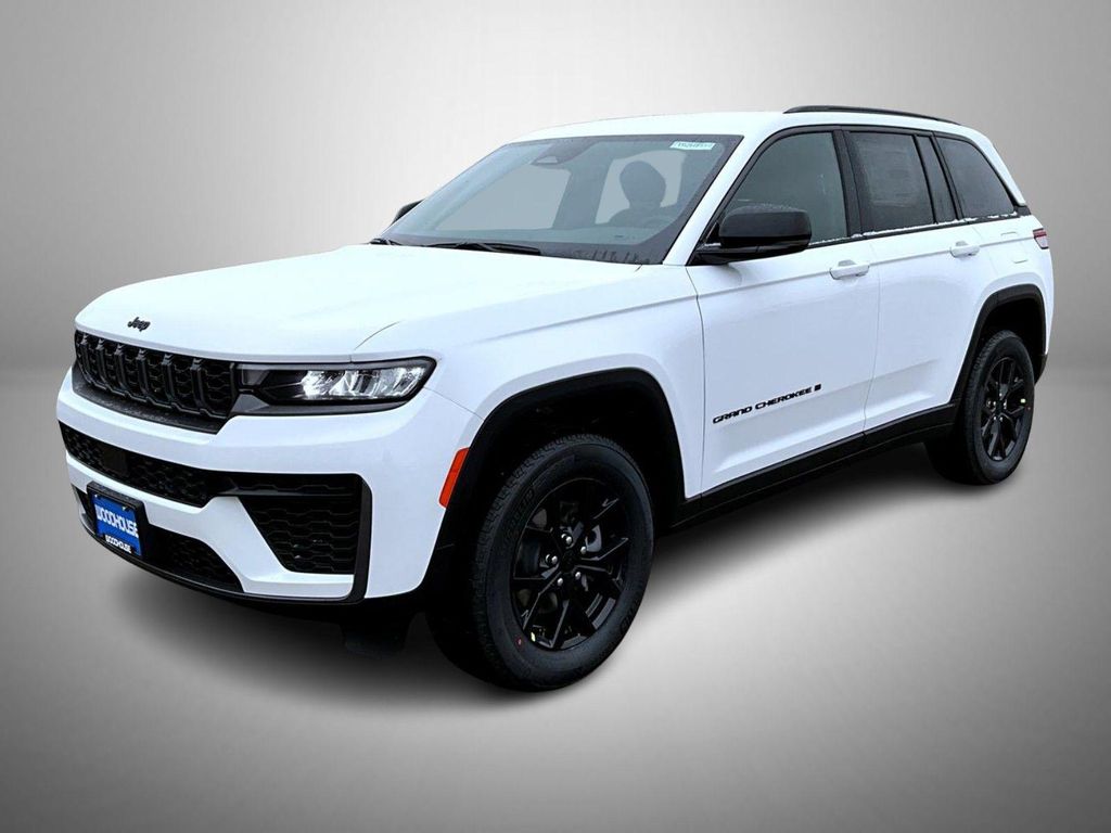 New 2026 Jeep Grand Cherokee Altitude