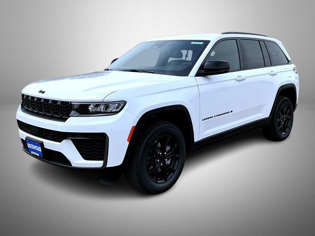 New 2026 Jeep Grand Cherokee Altitude