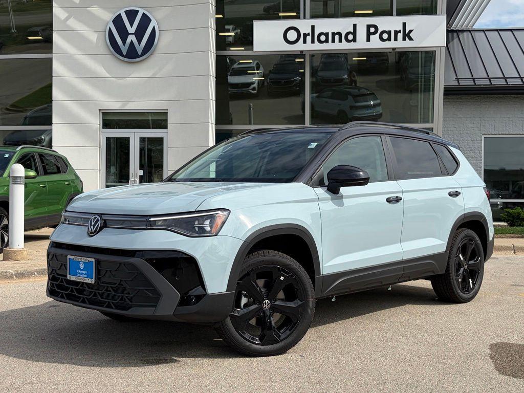 New 2026 Volkswagen Taos 1.5T SE Black