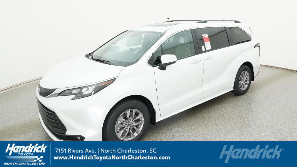 New 2026 Toyota Sienna XLE