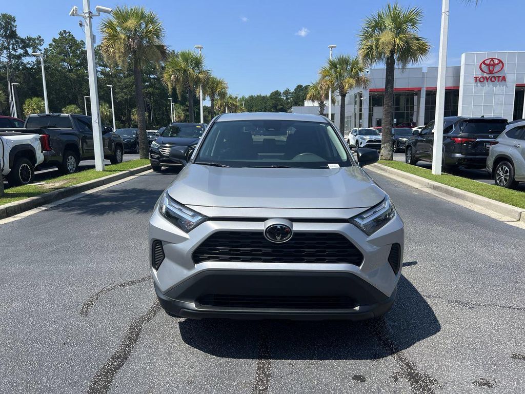 2024 Toyota RAV4 LE photo 3