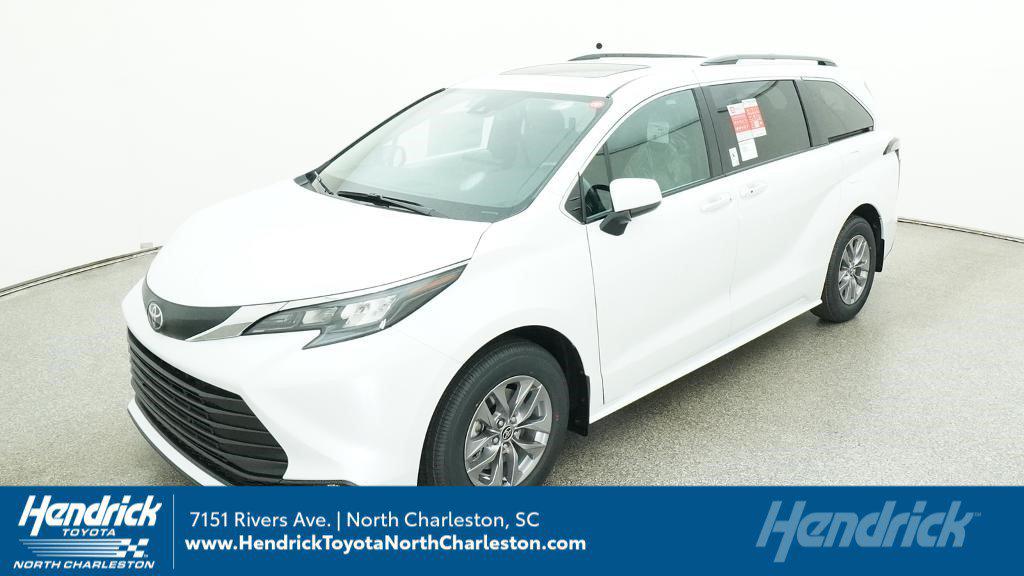 New 2026 Toyota Sienna XLE