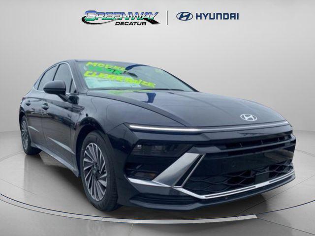 New 2025 Hyundai SONATA Hybrid SE