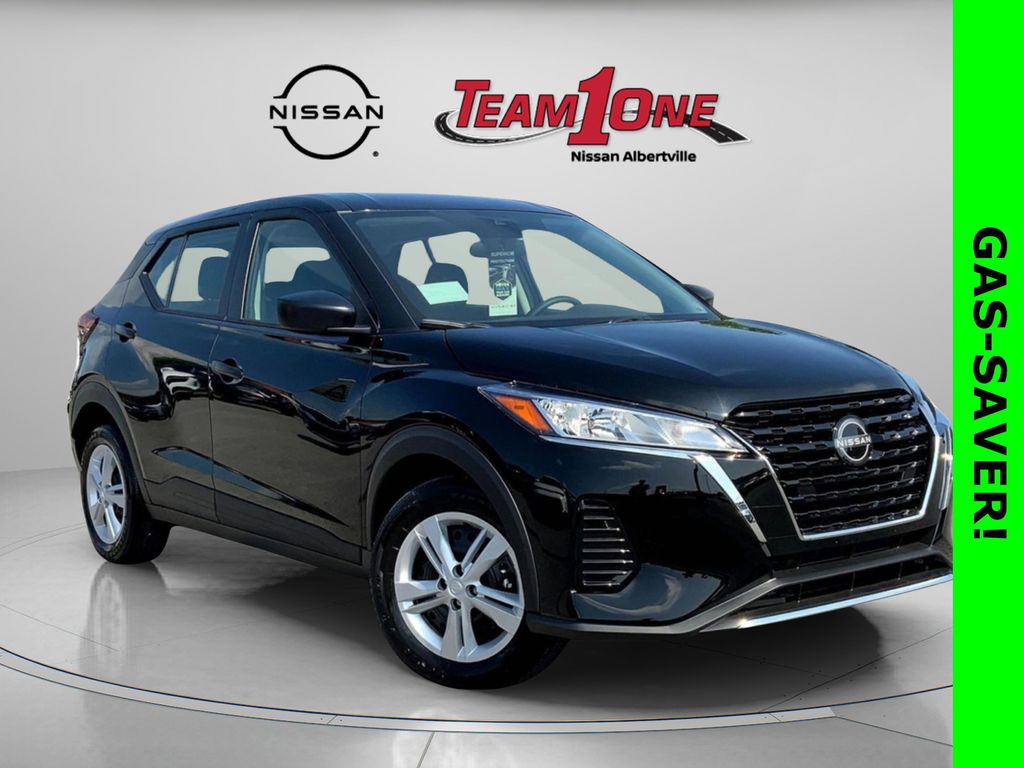 New 2025 Nissan Kicks S