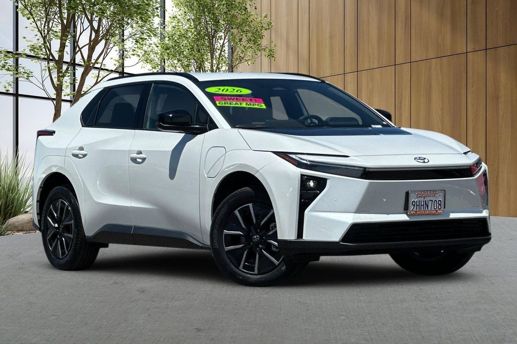 2026 Toyota BZ XLE PLUS — фото 1