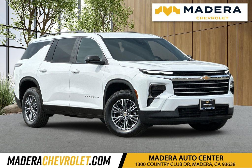 New 2026 Chevrolet Traverse LT