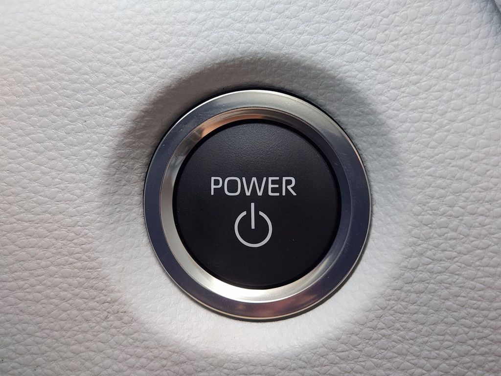 2026 Toyota COROLLA HYBRID SE 缩略图 20