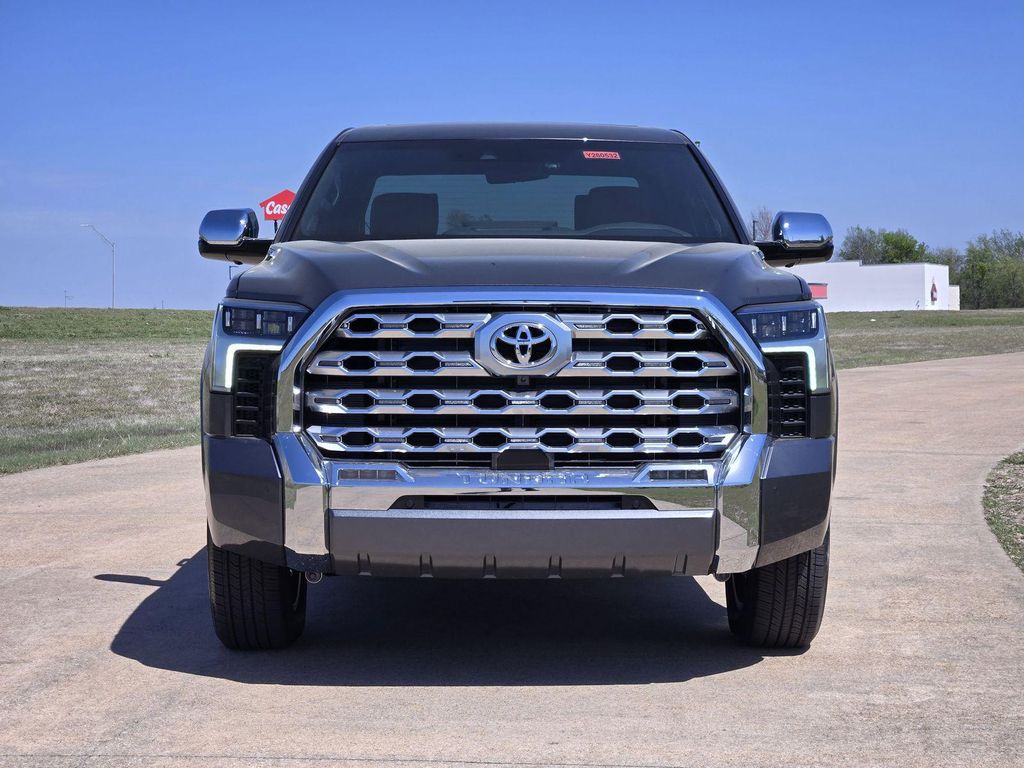 TOYOTA TUNDRA - 6