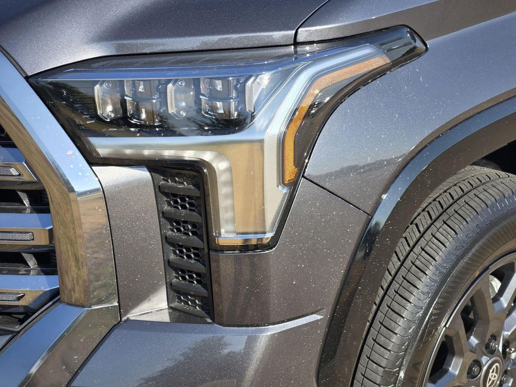 2026 Toyota TUNDRA PLATINUM — фото 9