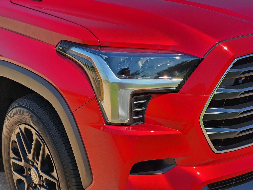 2026 Toyota SEQUOIA LIMITED 缩略图 11