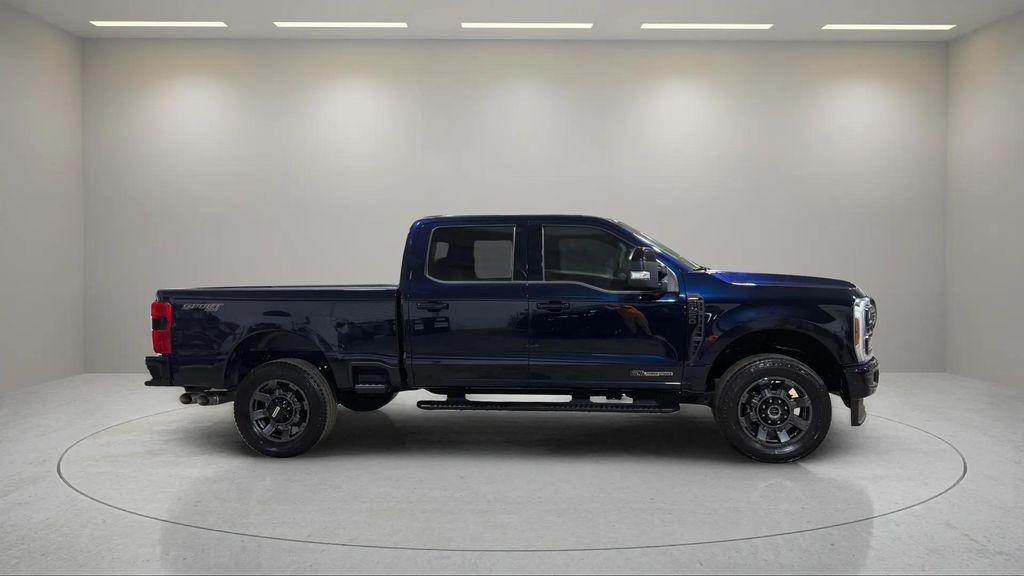 صورة 2 لـ 2024 FORD F-250 LARIAT