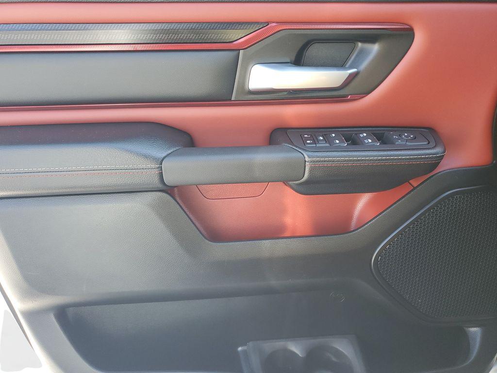 2025 RAM 1500 REBEL 缩略图 19