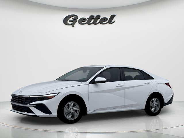 New 2026 Hyundai ELANTRA SE