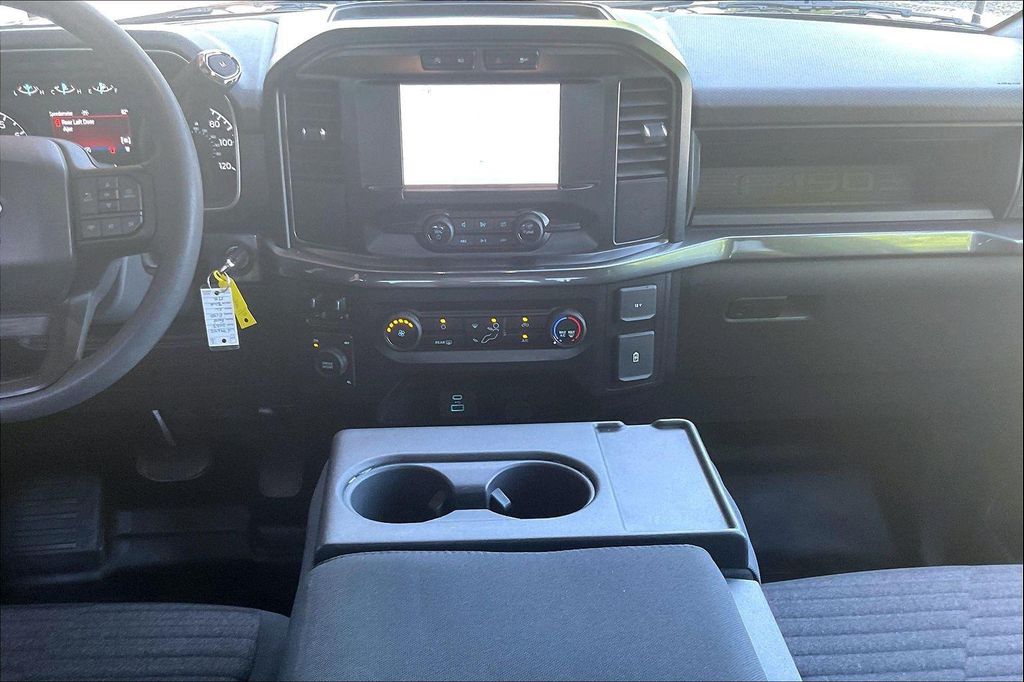 FORD F-150 XL - 8