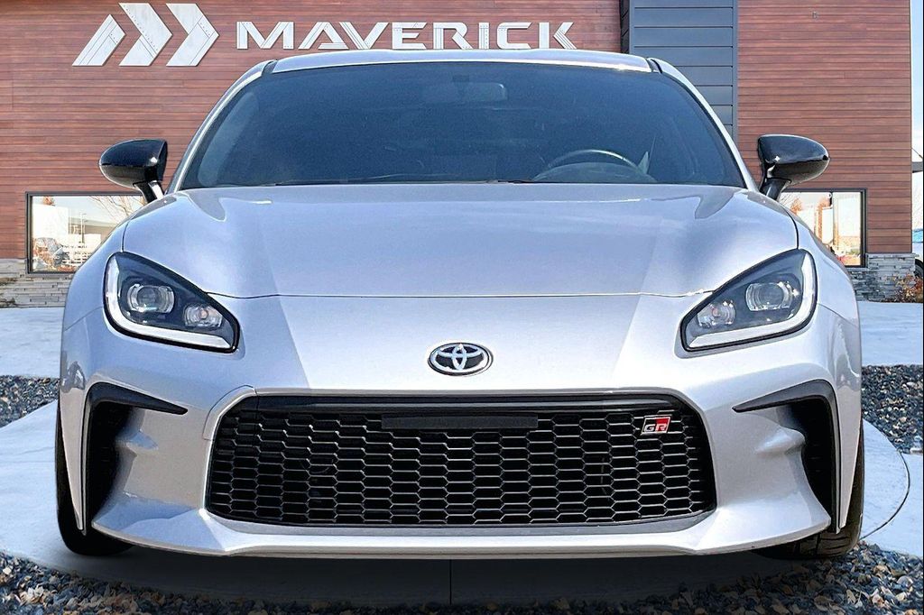 2023 Toyota GR86 PREMIUM — фото 2