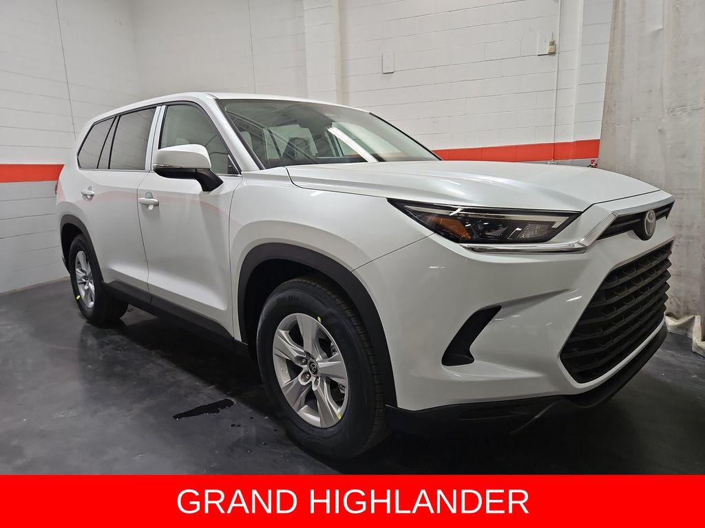 New 2026 Toyota Highlander LE