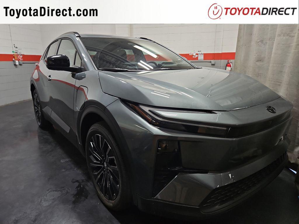 New 2026 Toyota C-HR XSE