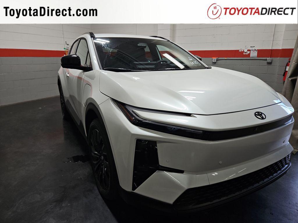 New 2026 Toyota C-HR XSE