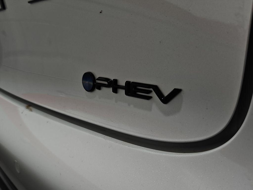 2026 TOYOTA PRIUS PLUG-IN HYBRID NIGHTSHADE photo 7