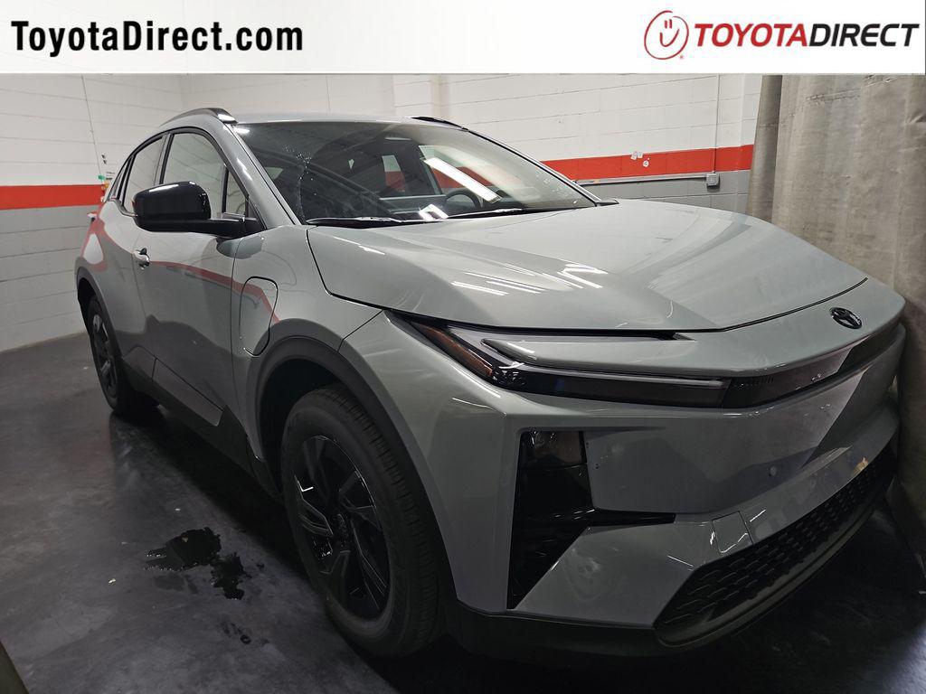 New 2026 Toyota C-HR SE