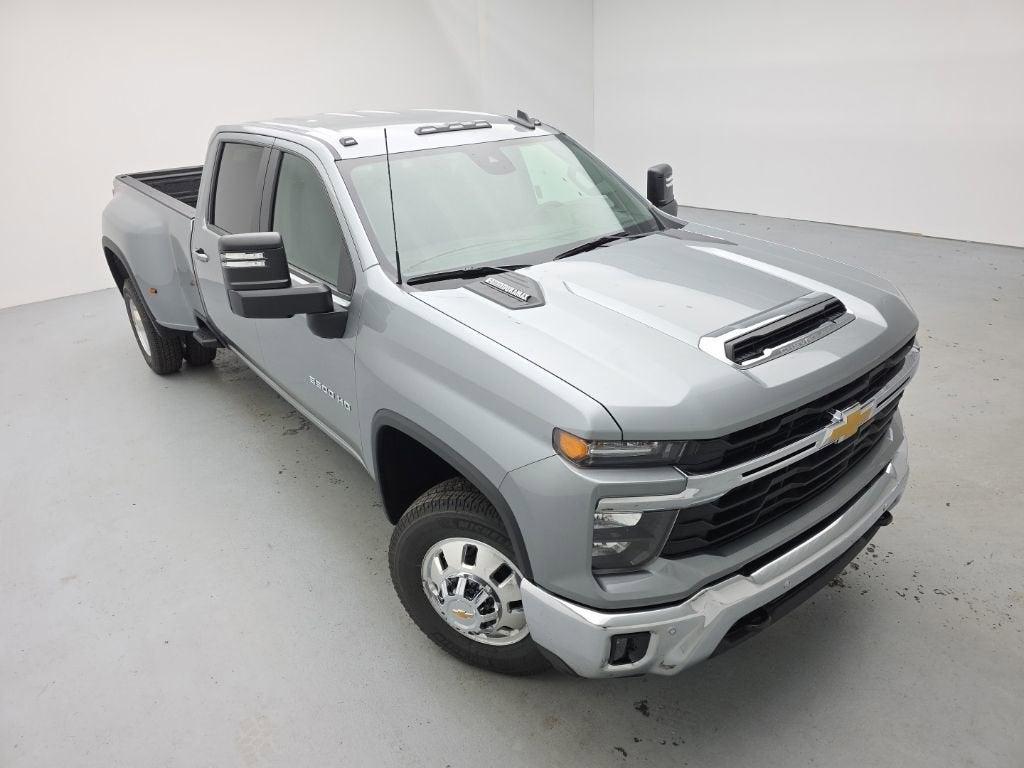 New 2026 Chevrolet Silverado 3500 LT