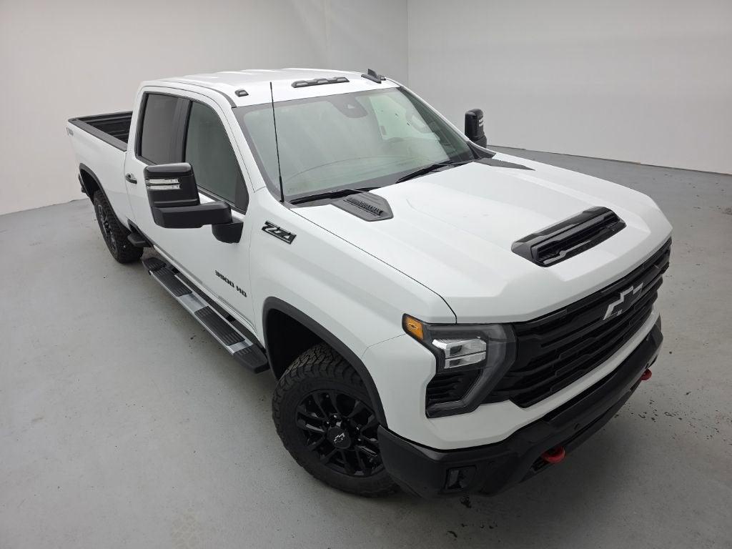 New 2026 Chevrolet Silverado 3500 LT
