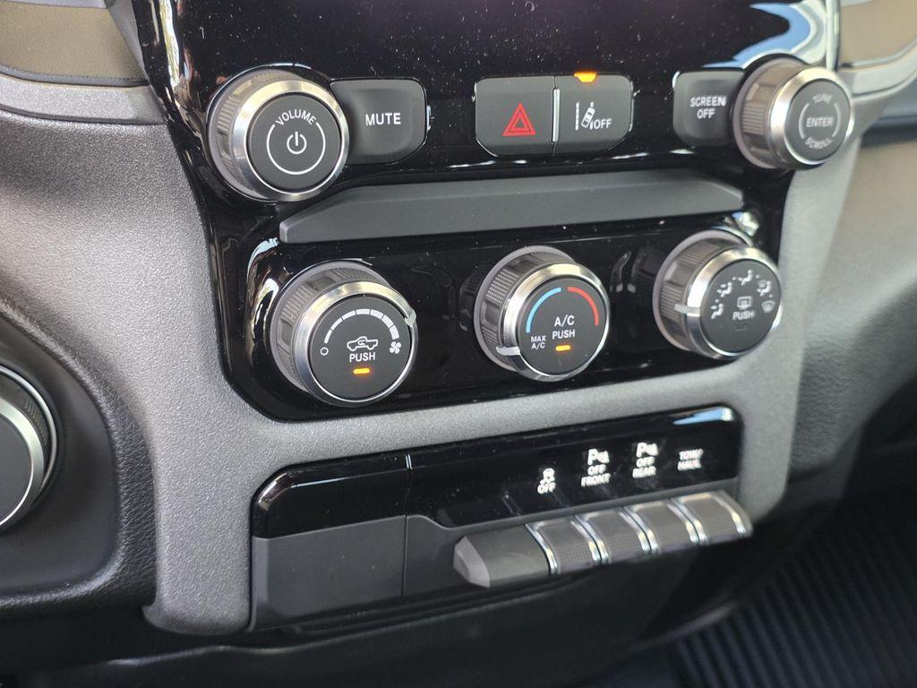 2026 RAM 1500 EXPRESS — миниатюра 20