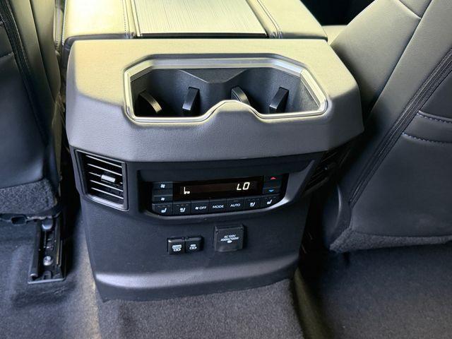 صورة مصغرة 15 لـ 2024 Toyota SEQUOIA PLATINUM
