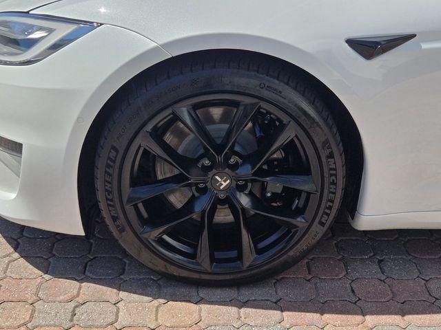 TESLA MODEL S BASE - 10