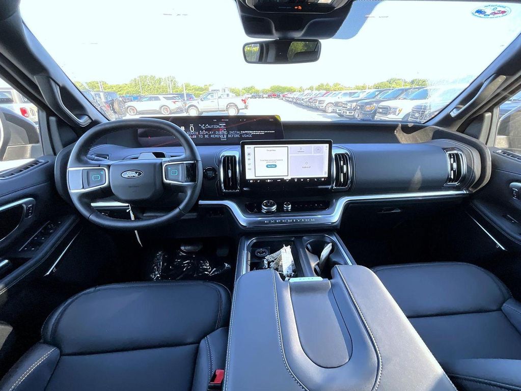 2027 FORD EXPEDITION PLATINUM 缩略图 12
