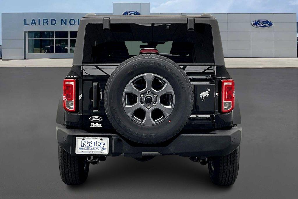 FORD BRONCO - 4
