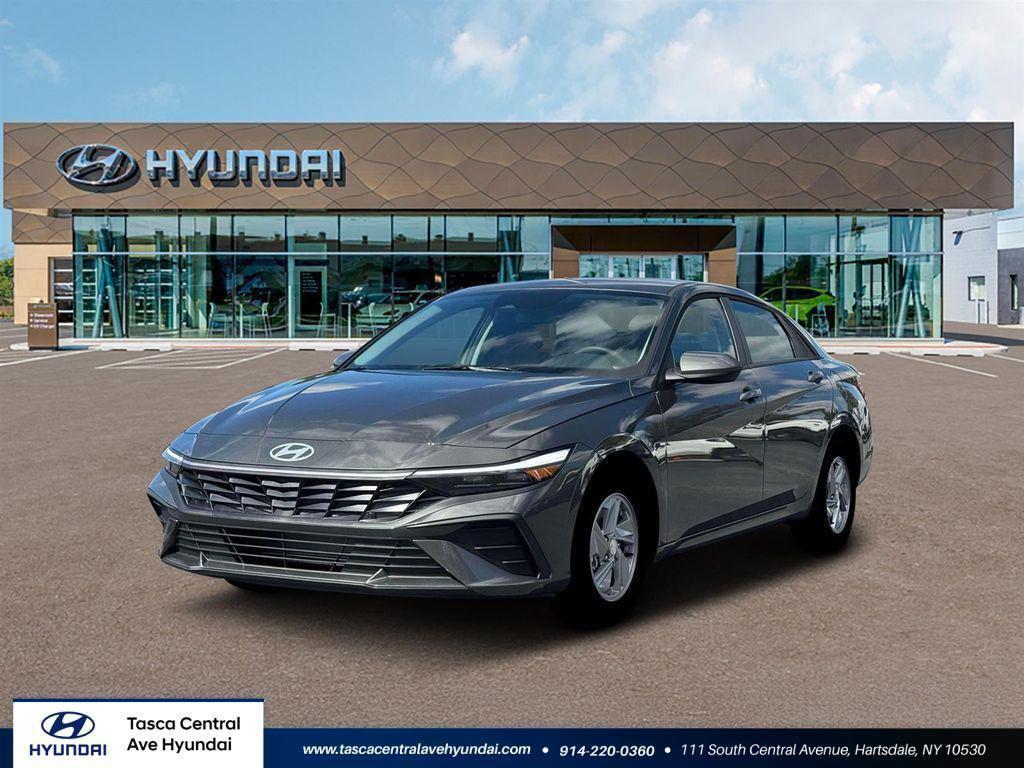 New 2026 Hyundai ELANTRA SE