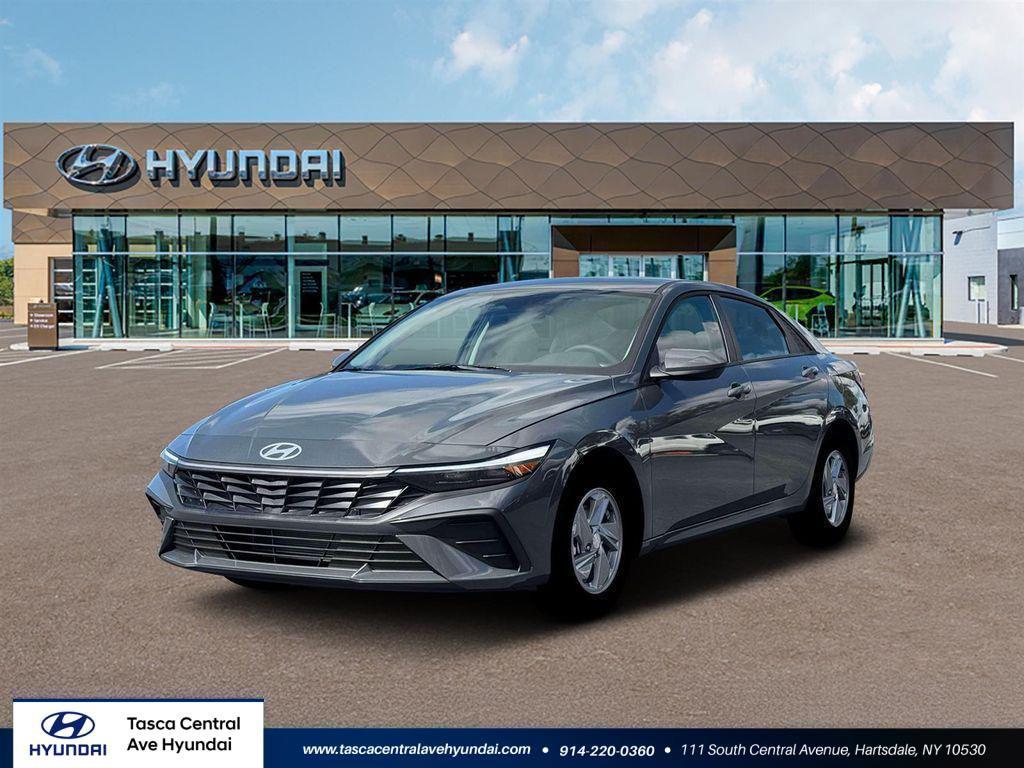 New 2026 Hyundai ELANTRA SE