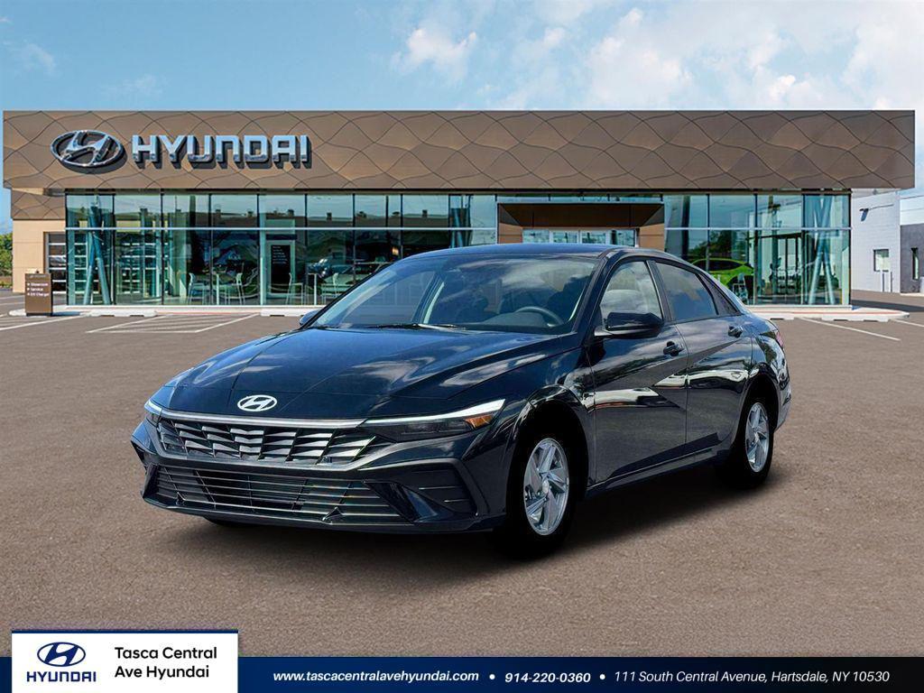 New 2026 Hyundai ELANTRA SE