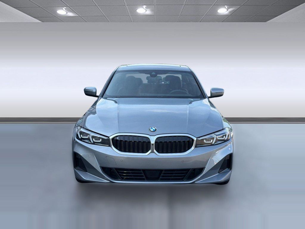 صورة 6 لـ 2025 BMW 330 330I