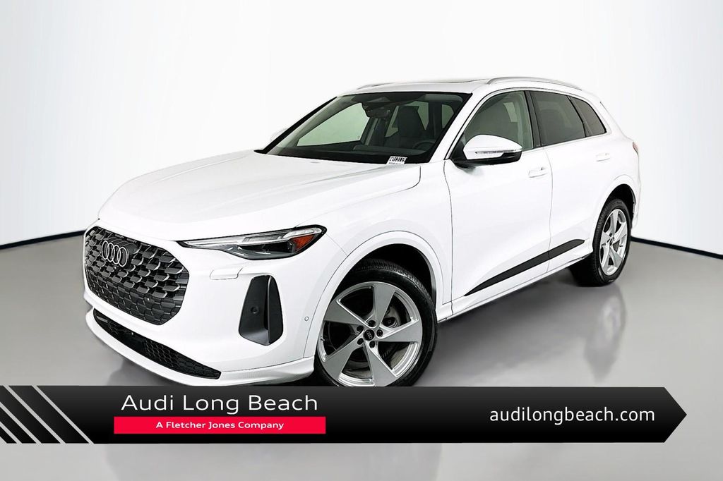 New 2025 Audi Q5 Premium Plus TFSI quattro S tronic