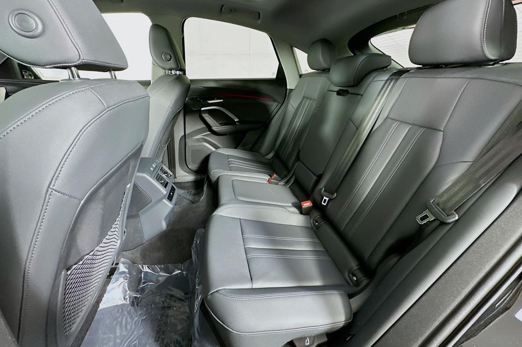 صورة 9 لـ 2026 AUDI Q5 SPORTBACK PREMIUM TFSI QUATTRO S TRONIC