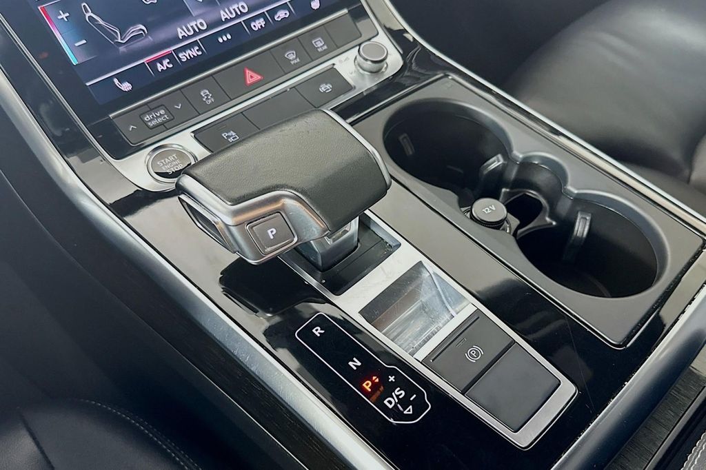 صورة 7 لـ 2025 AUDI Q7 55 PREMIUM