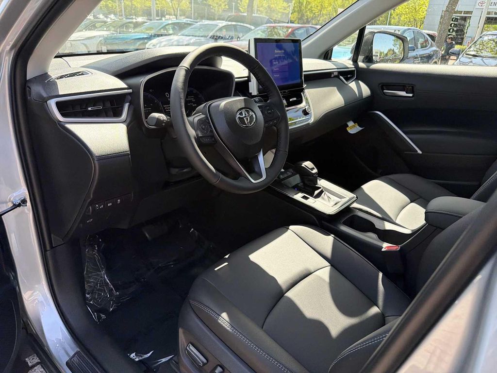 TOYOTA COROLLA CROSS - 6