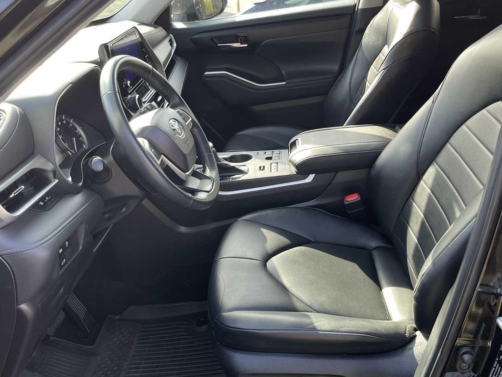 TOYOTA HIGHLANDER - 10